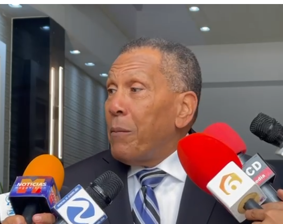 Senador Rodríguez: Casi todos los problemas de uniformes y kits escolares están resueltos