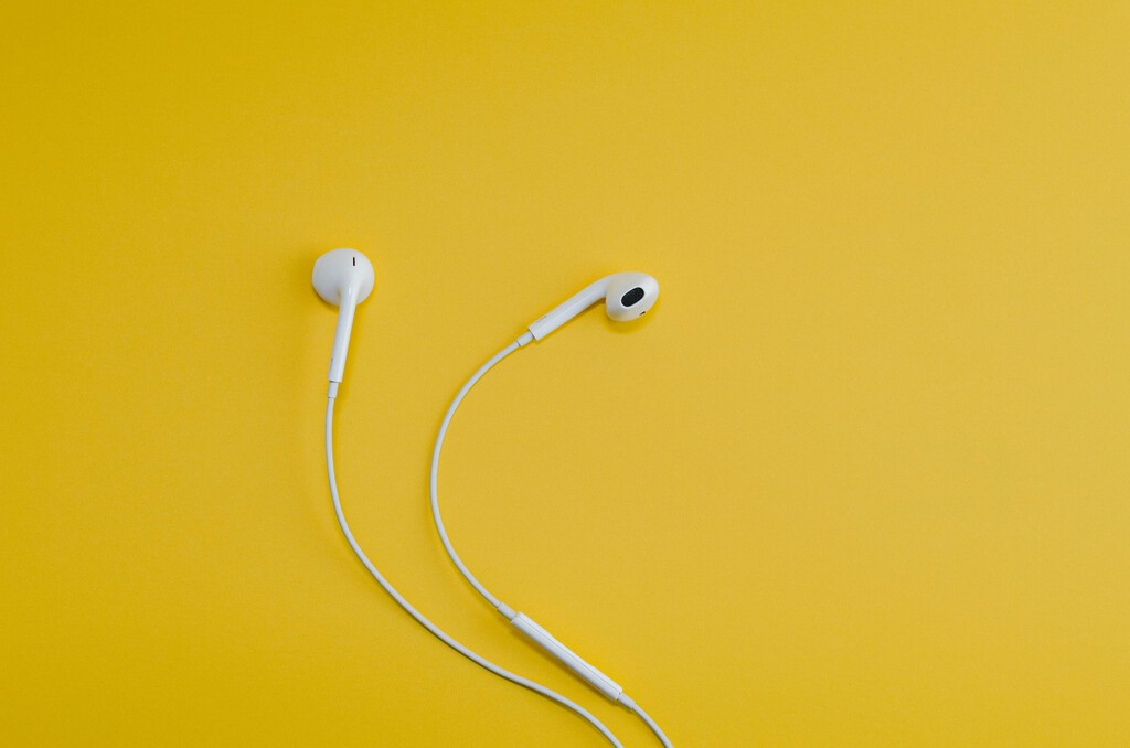 El declive del jack de auriculares: Los móviles sin esta conexión superarán a los que sí la tienen en 2025